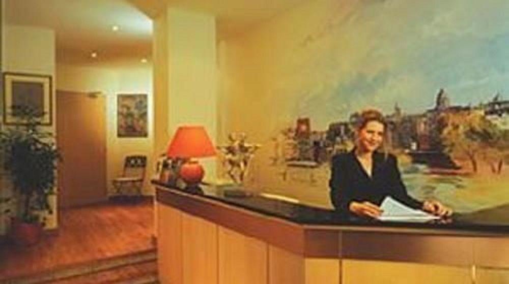 Grand Hotel Du Calvados Parijs Buitenkant foto